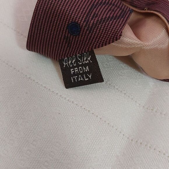 Vintage L.S. Ayres & Co The Classic Collection Vintage Silk Neck Tie - Picture 2 of 6